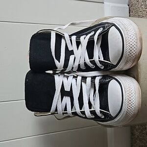 converse hightop.